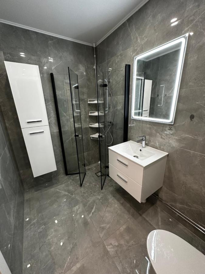 Luxurious 2-Room Apartment In Central Boras Exterior photo
